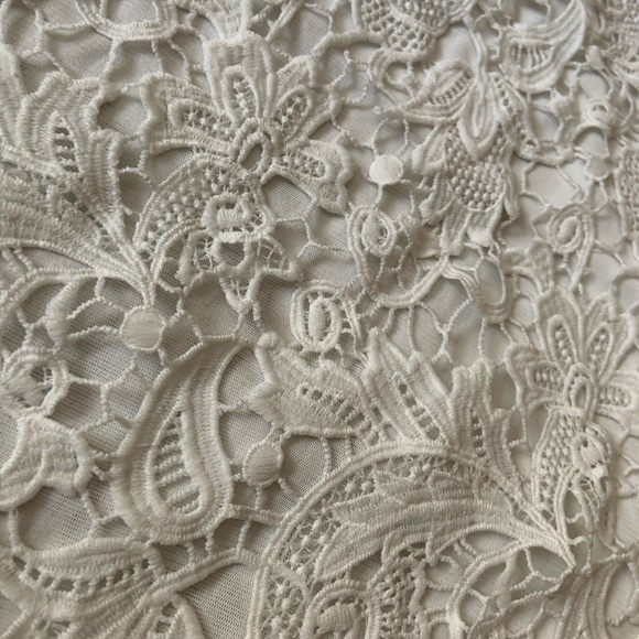 Lace sleeves top - Picture 3 of 3